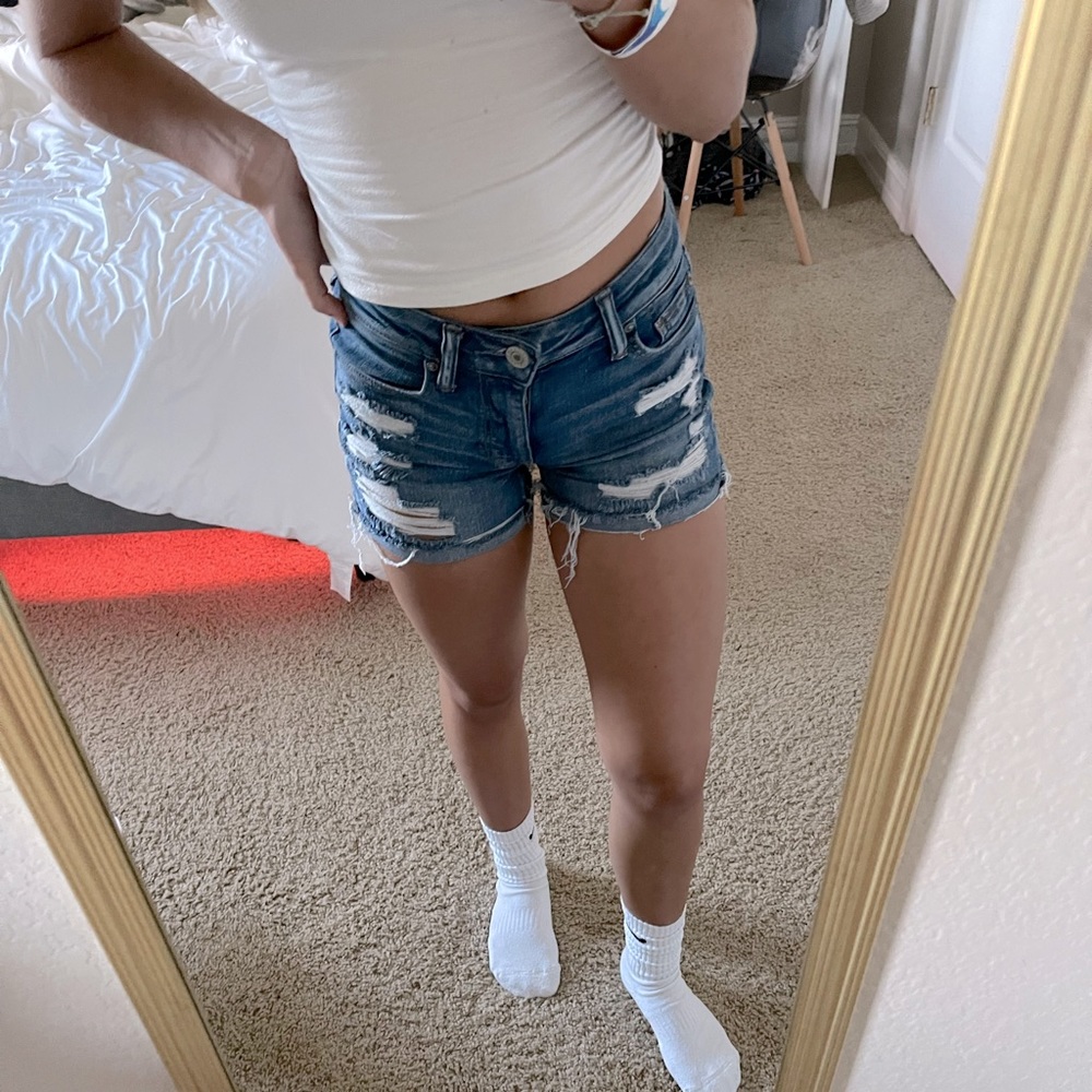 American Eagle shorts!